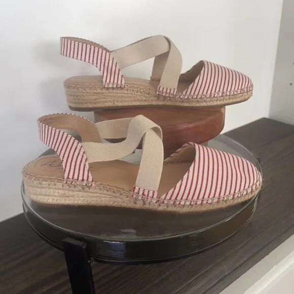 Abella Red & White True Comfort Shoes - Picture 8 of 12